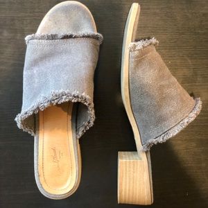frayed slides Size 8.5